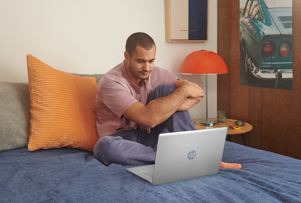 Laptop HP 17-cp0039nw, 17.3", AMD Ryzen 5, 8GB RAM, 512GB SSD, AMD Radeon Graphics, i argjendtë