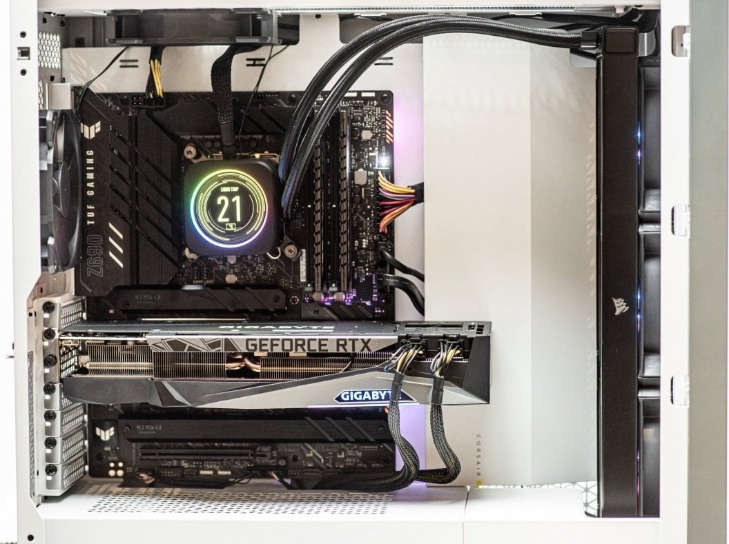 Kompjuter Game X G900, RTX 3080 Ti, Intel Core i7-11700K, 32 GB Ram, 1 TB M.2 PCIe, Windows 11 Pro, i bardhë