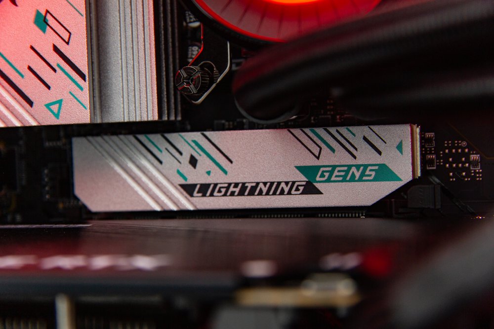 Kompjuter HAL3000 Master Gamer Elite Ti, Intel Core Ultra 7 265F, 32GB DDR5, RTX 5070 Ti, 2TB SSD, i zi