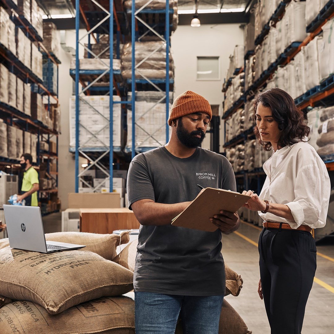 Лаптоп HP ProBook 450, 15.6", Intel i7-1255U, 16 GB RAM, 512 GB SSD, сребрен