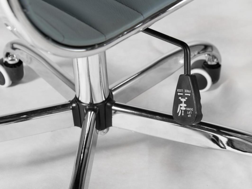 Karrige zyre Tokyo Sofotel, e hirtë