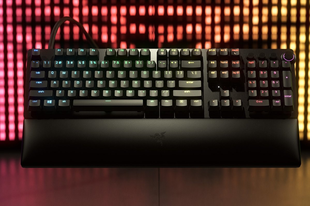 Tastierë për lojëra Razer Huntsman V2, 108 taste, Analog, RGB, e zezë