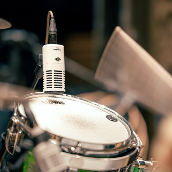 Mikrofon dinamik Universal Audio MIC-UASD-7, hiperkardioid, i bardhë