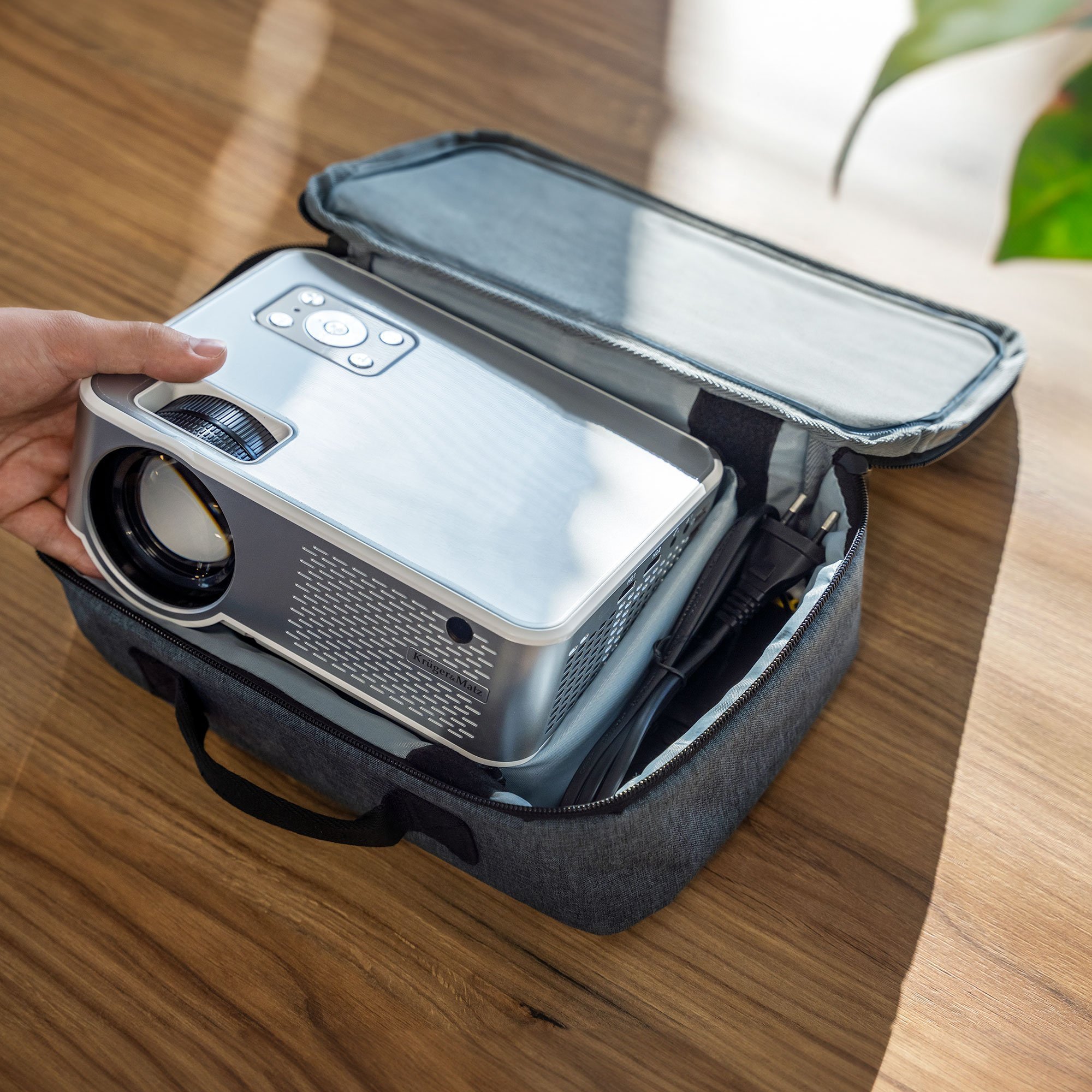 Заштитна торба за проектор Kruger&amp;Matz KM0372, за модели KM0370 KM0371, 31 x 20.5 x 9 cm, црна