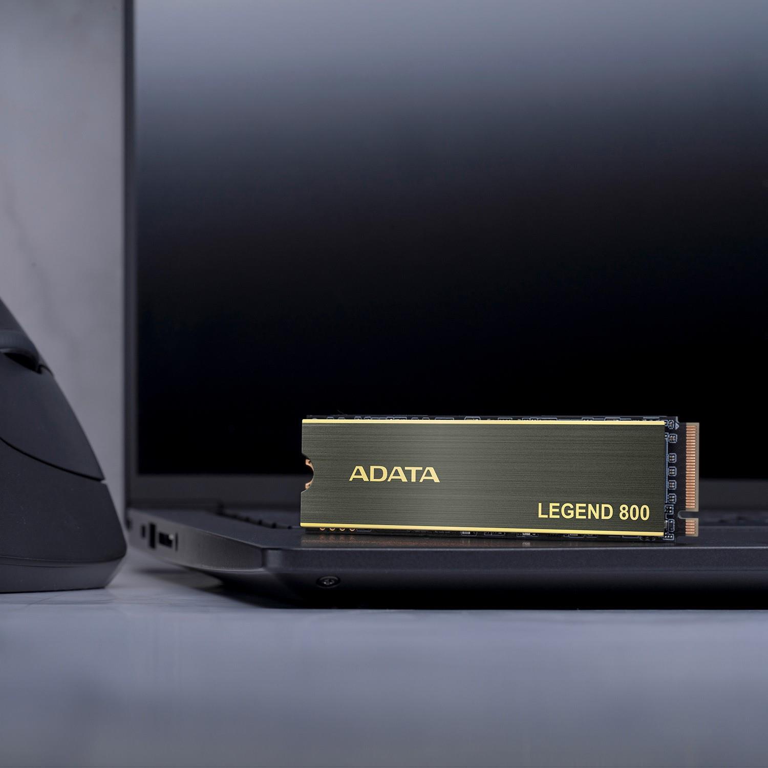 Внатрешен SSD ADATA Legend 800, 1TB, M.2 PCIe 4.0 NVMe, црн