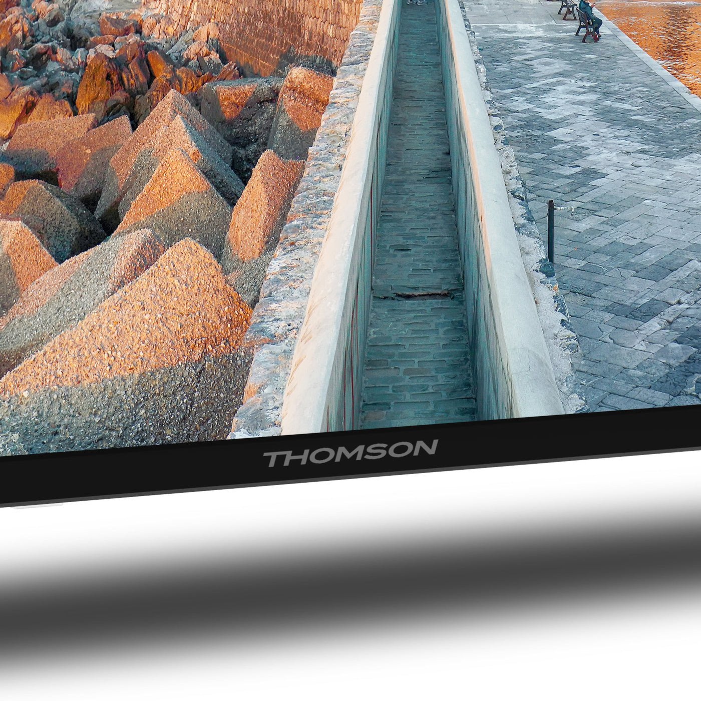 Televizor Smart Google 40", FHD, Chromecast i integruar, i zi