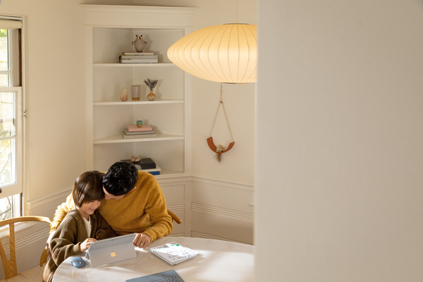 Tablet Microsoft Surface Go 2, 10.5", Intel Core m3, 4 GB, 64GB eMMC, UHD Graphics 615, i argjendtë