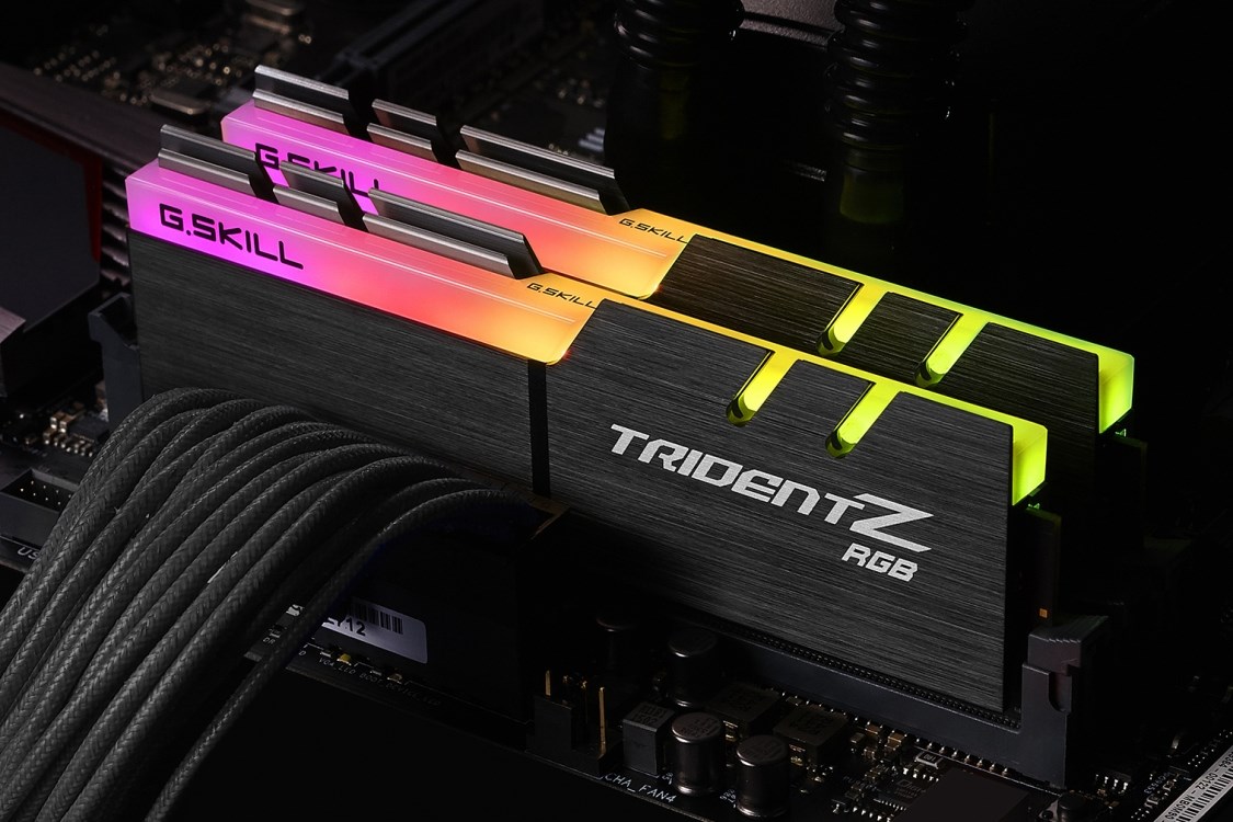 Memorie RAM G.Skill Trident Z RGB 16GB DDR4 (2 x 8 GB) 3200 MHz