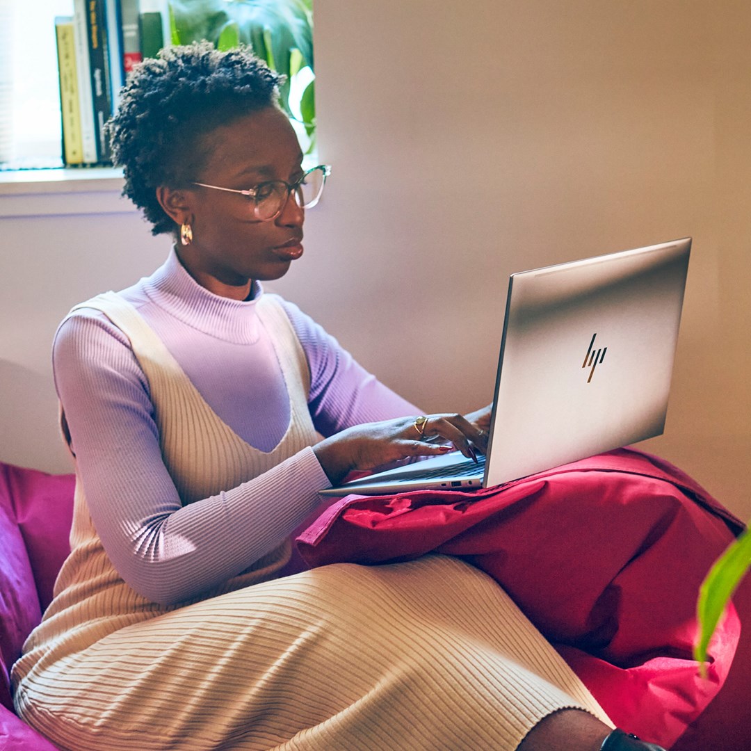 Лаптоп HP ZBook Firefly, 14", Intel i7-1365U, 16 GB RAM, 1 TB SSD, NVIDIA RTX A500, i argjendtë