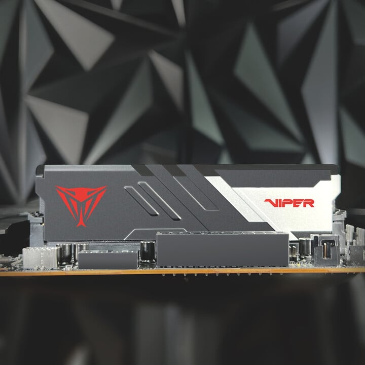 [OUTLET] Memorie Patriot VIPER VENOM 32GB (2x16GB) DDR5 6200 CL40