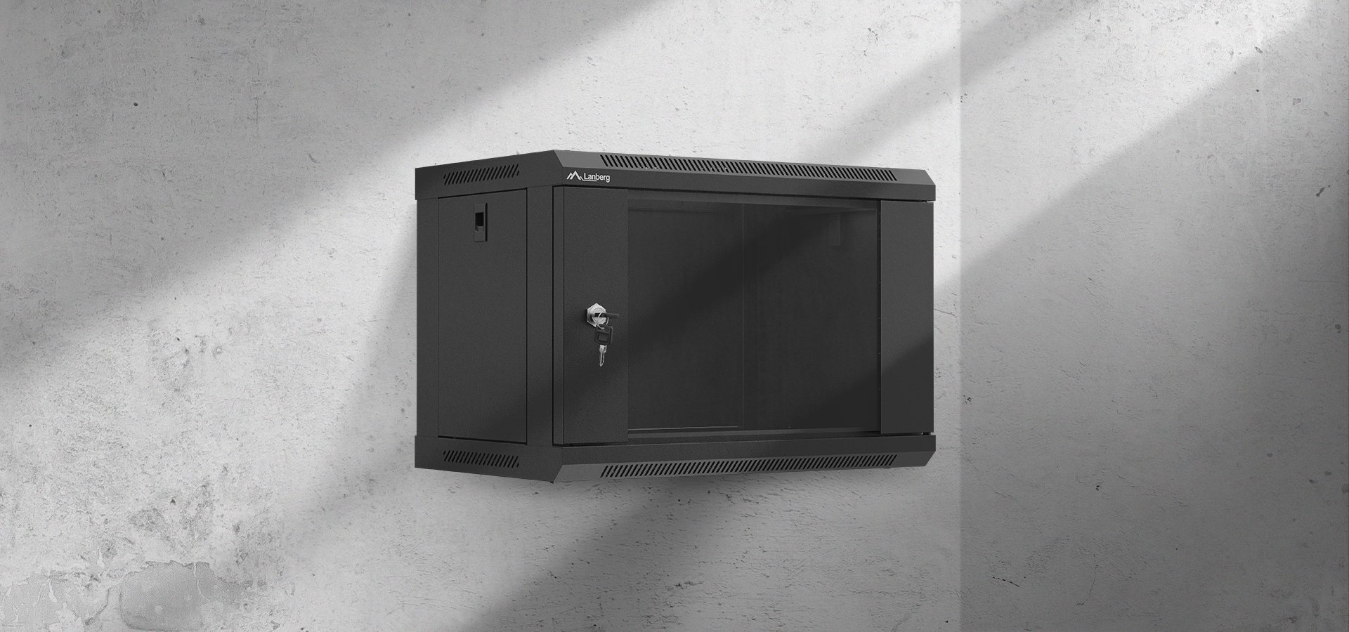 Kabinetë rrjeti Lanberg WF03, 6U 19", derë xhami, 350mm, e zezë