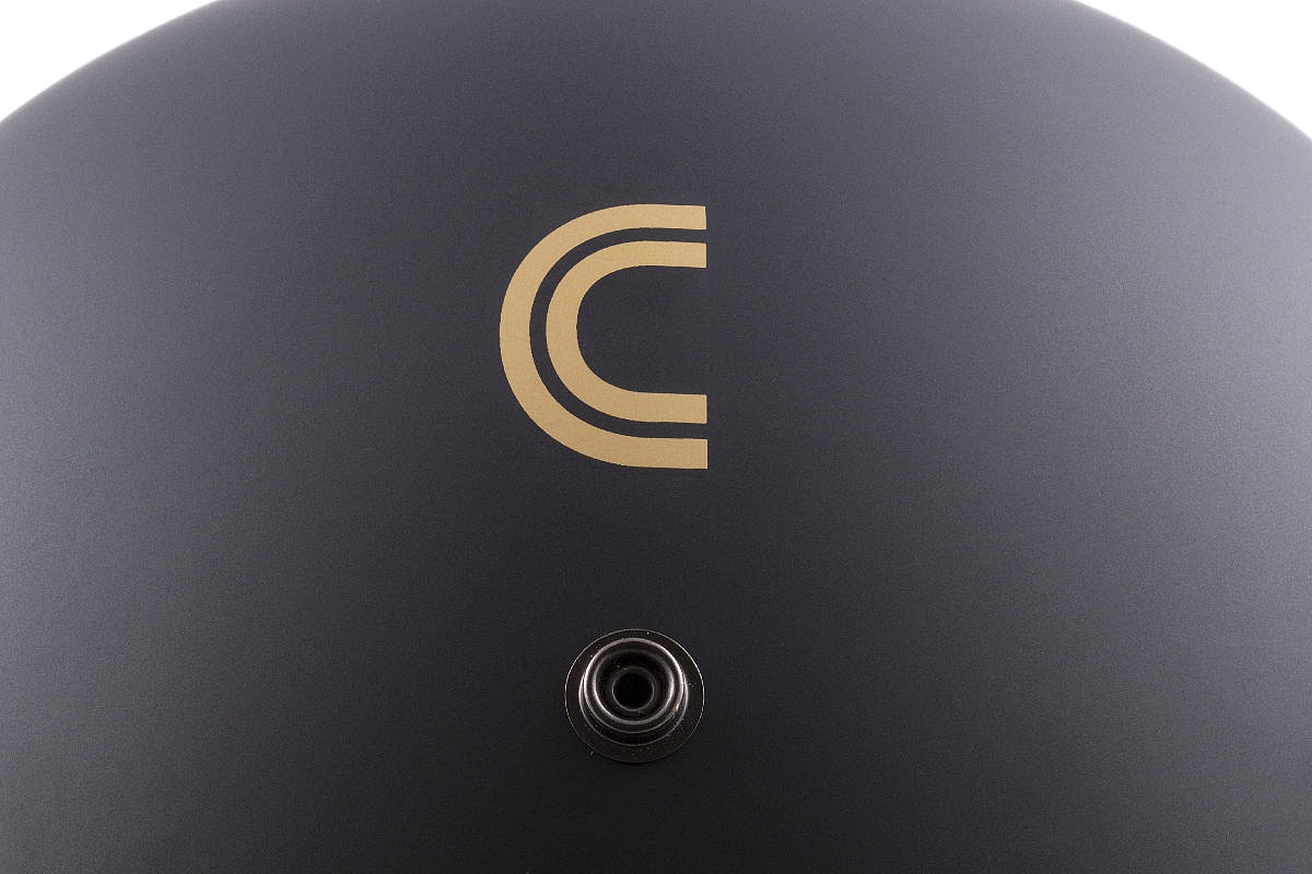 Мото кацига CASSIDA Oxygen Rondo, поликарбонат, сончев визир, црна мат со златна