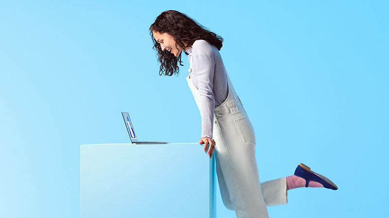 Sistem operativ Microsoft Windows 11 Home, 64 bit, OEM DVD