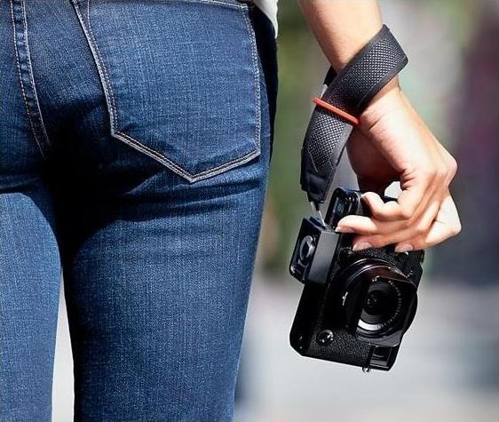 Рипче за камера Џоби 3 Way Camera Strap, дизајн 3 во 1, црно