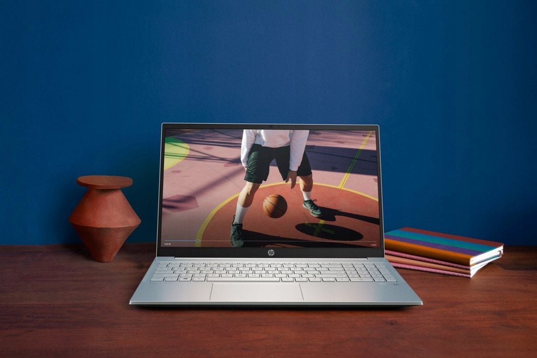 Laptop HP Pavilion 15-eh3164nw, 15.6", AMD Ryzen 5 7530U, 16 GB RAM, 512 GB SSD, i bardhë