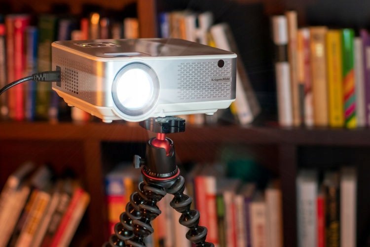 Projektor LED Kruger&amp;Matz V-LED20, Full HD, 5000 lumen, i bardhë