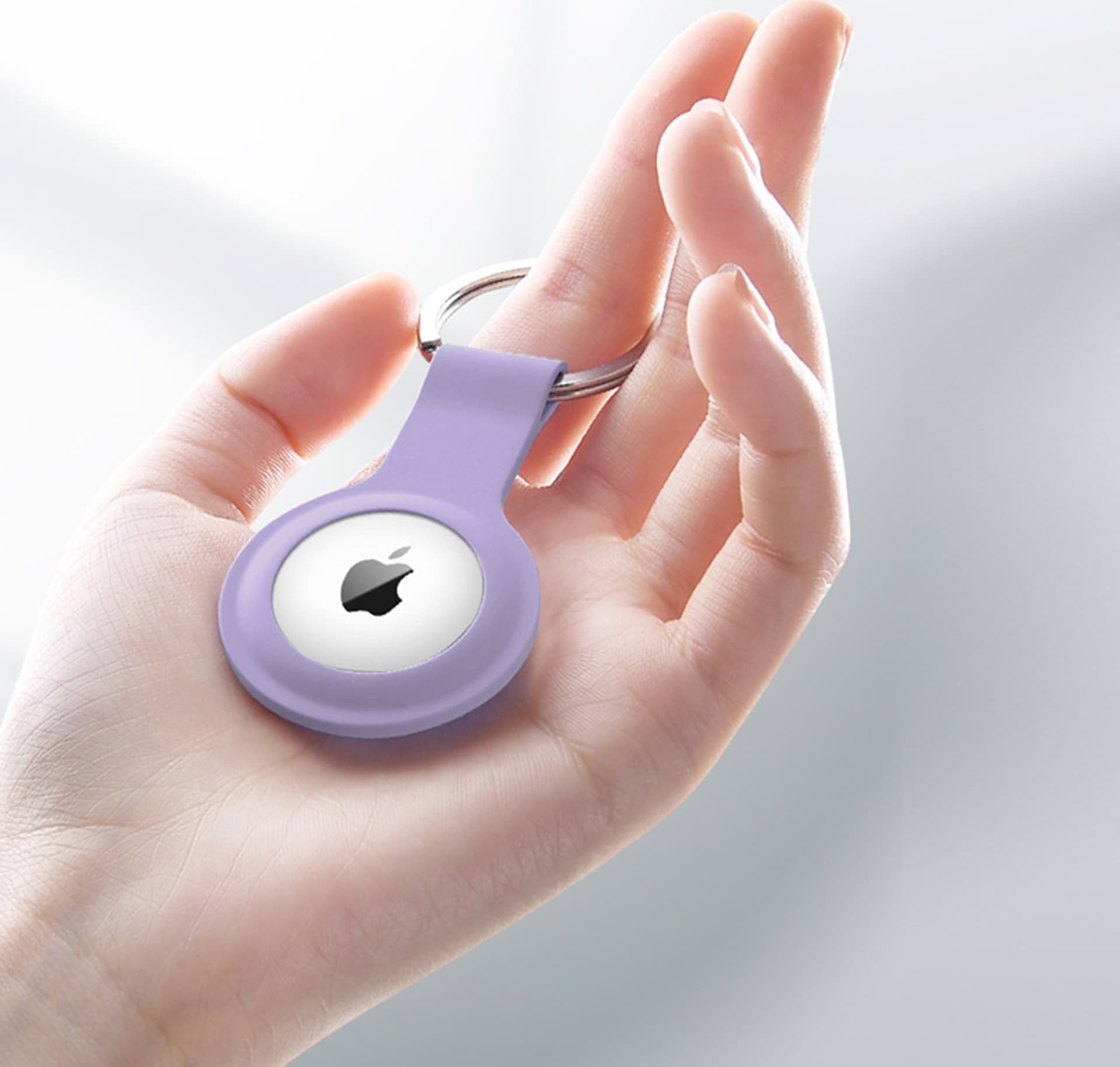 Mbajtëse çelësash Crong Keychain Silicone Case për Apple AirTag, silikon i lëngshëm, me unazë çelësash, vjollcë