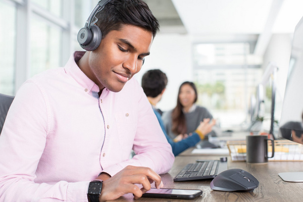 Kufje Logitech Zone Wireless UC, Bluetooth, 30m rreze, të zeza