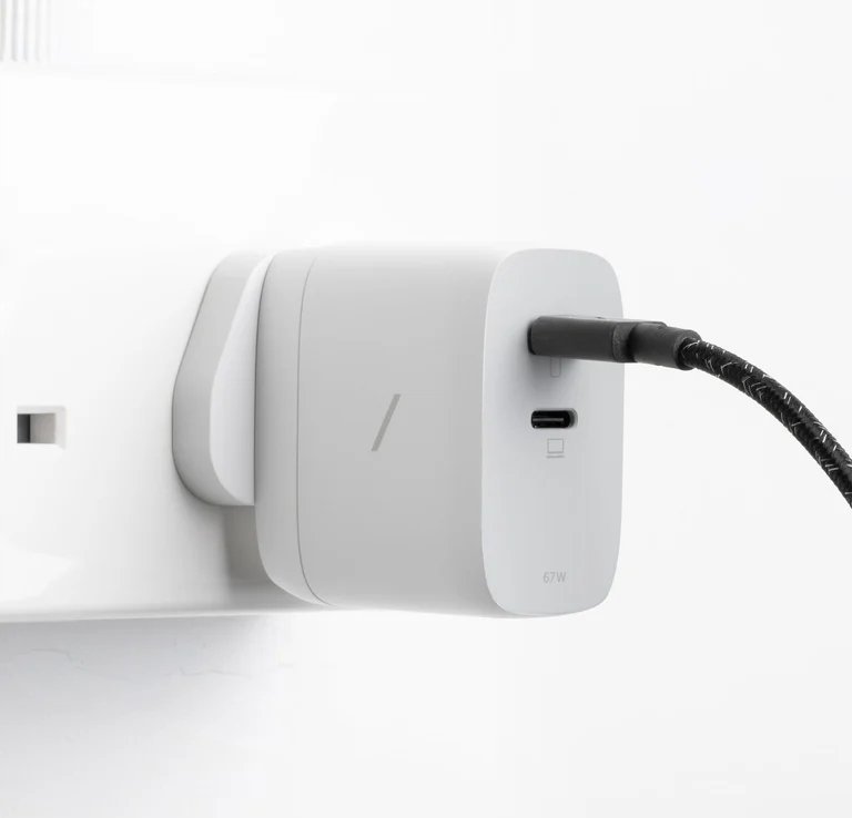 Karikues GaN Native Union Fast Charger PD 67W, karikim i shpejtë, i zi