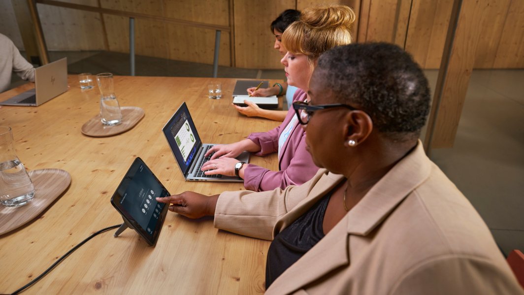 Laptop HP EliteBook 630 G11, 13.3", Intel Core Ultra 5 125U, 16GB RAM, 512GB SSD, Intel® graphics card