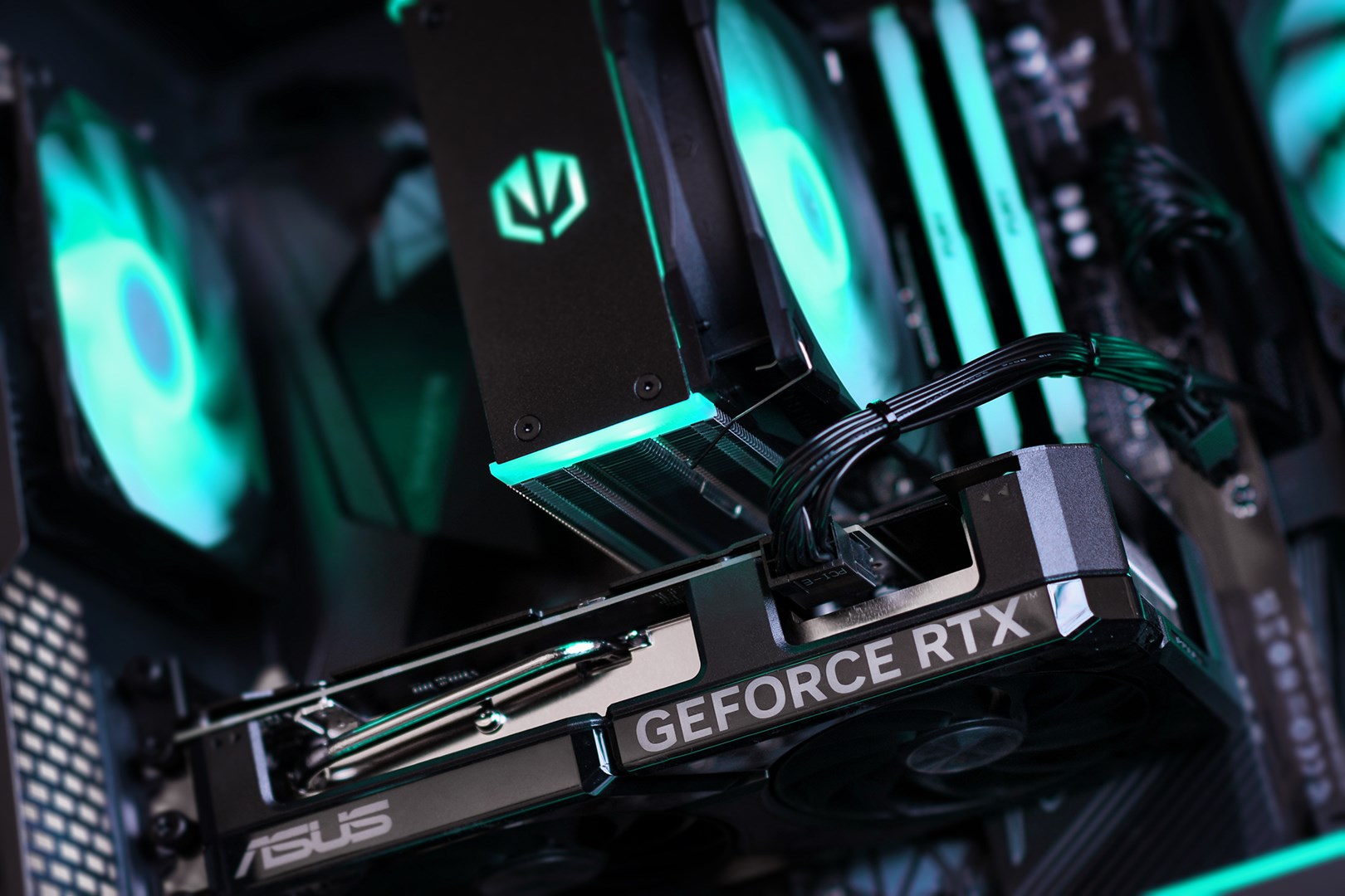 Kompjuter Gaming Actina View, i5-12400F, 32GB RAM, 1TB SSD, RTX 4060Ti, i zi