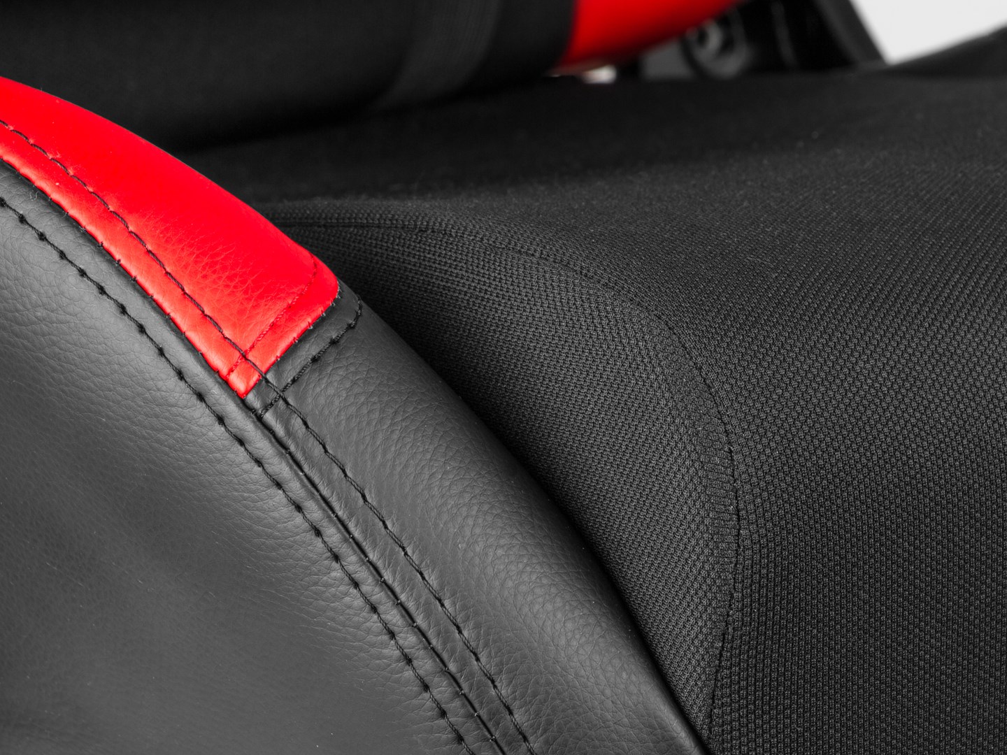 Karrige lojërash Genesis Nitro 550, 150 kg, e zezë/e kuqe