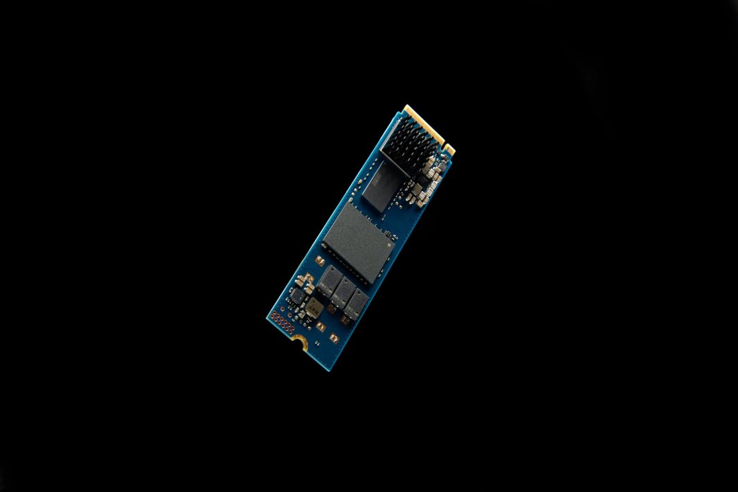 Disk serveri Kingston DC2000B (SEDC2000BM8/240G), 240GB, PCI-E x4 Gen 4 NVMe, 4500MB/s Lexim, 400MB/s Shkrim, i zi