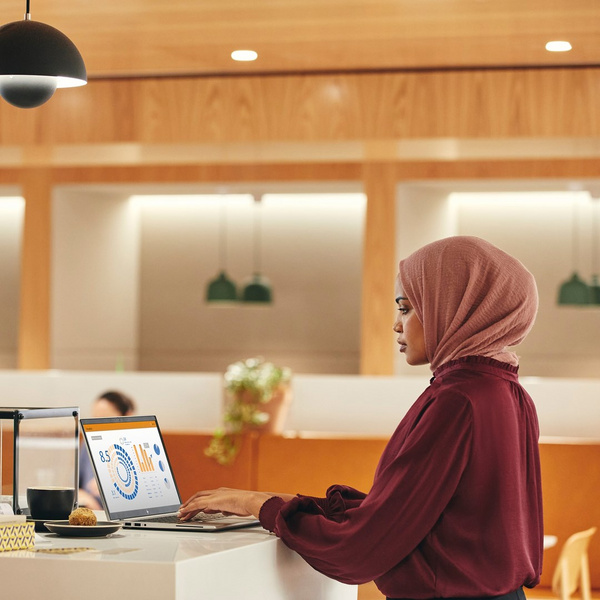 Laptop HP EliteBook 840 G8, 14", Intel Core i7, 16GB RAM, 512GB SSD, Intel Iris Xe Graphics, i argjendtë