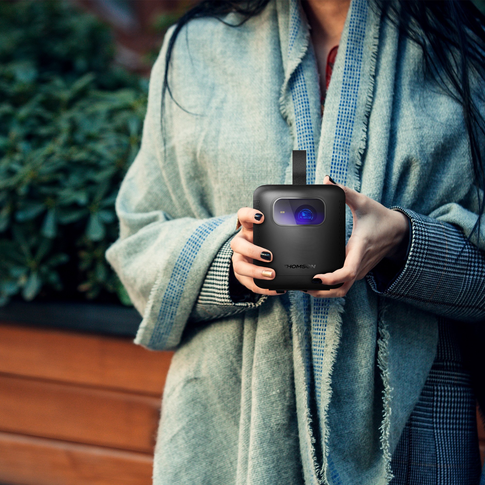 Projektor portativ Thomson Vega, UHD, 600 lm, i zi