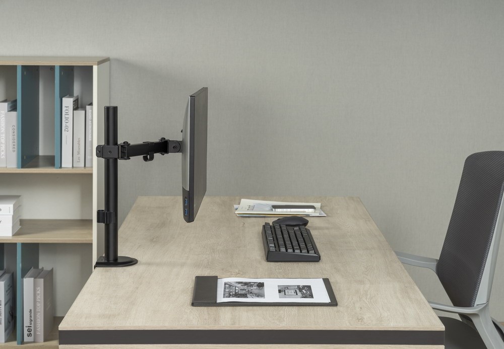 Mbajtës për monitor Gembird MA-D1-03, 17”-32”, i zi