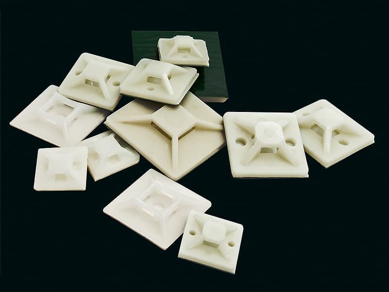 Организер за кабли Blow 4941, самолеплива основа 20x20mm, бела