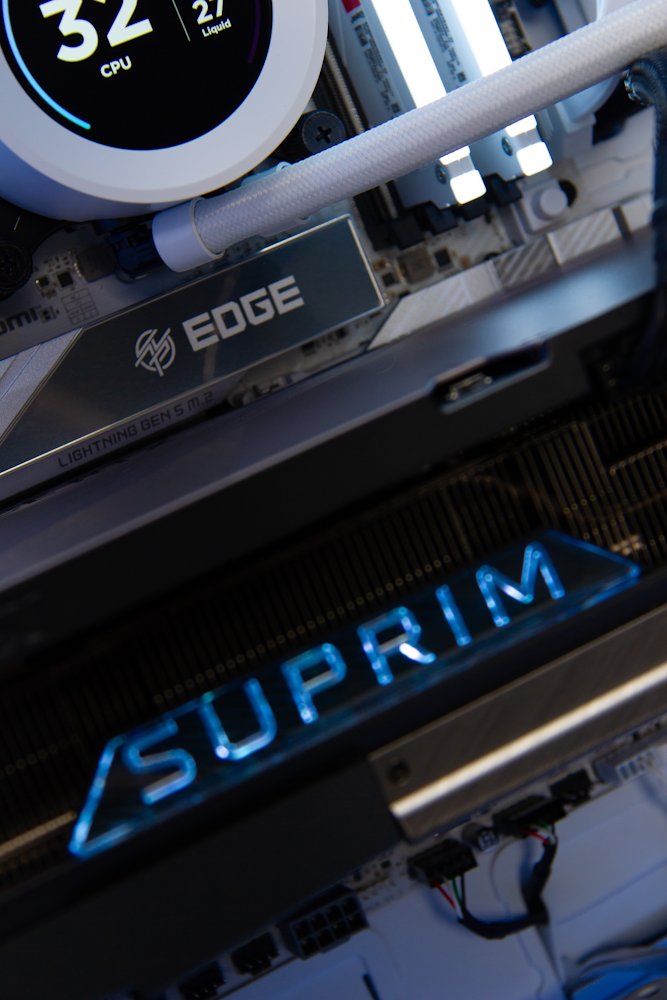 Kompjuter HAL3000 MČR 2025, Intel Core Ultra 9 285K, 64GB DDR5, RTX 5090, 4TB SSD, Windows 11 Home, i bardhë