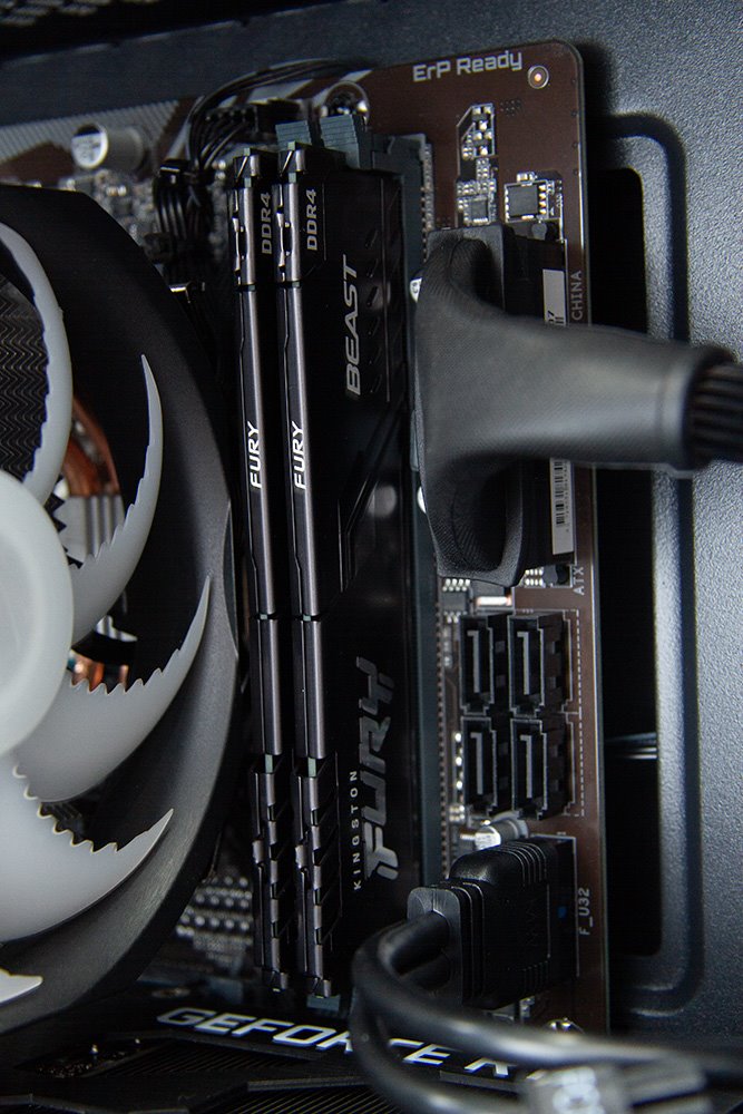 Kompjuter HAL3000 MEGA Gamer Pro, Intel i5-11400F, 16GB RAM, 1TB PCIe SSD, Nvidia RTX 3060, i zi