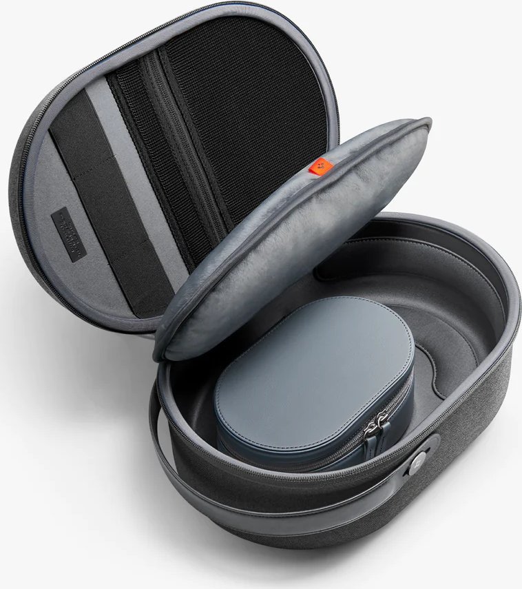 Çantë mbrojtëse Spigen Klasden Pouch për Apple Vision Pro, charcoal gray