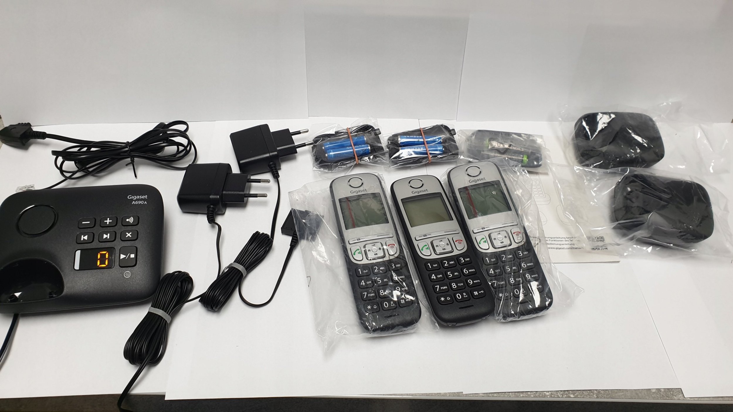 Telefon pa tel Gigaset A690A, analog DECT, Caller ID, i zi