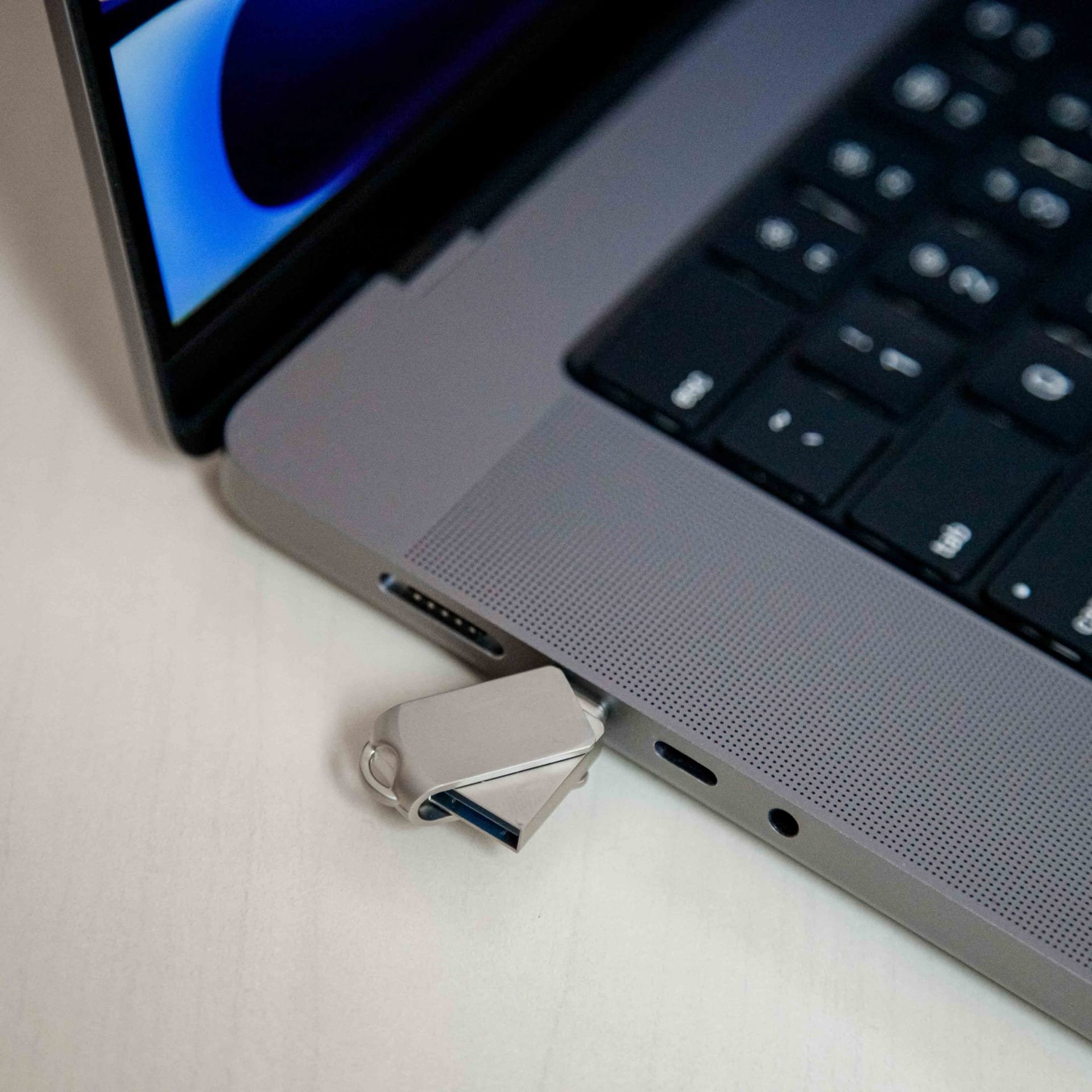 USB меморија Platinet 45970, 32GB, USB 3.2 и USB-C, метална отпорна на вода