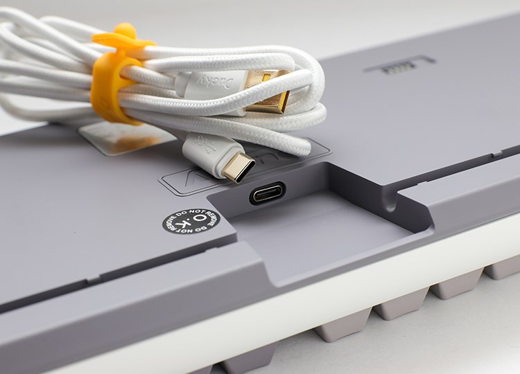 Тастатура за гејминг Ducky One 3 Mist Grey TKL, Cherry MX Ergo-Clear, RGB ЛЕД, сива