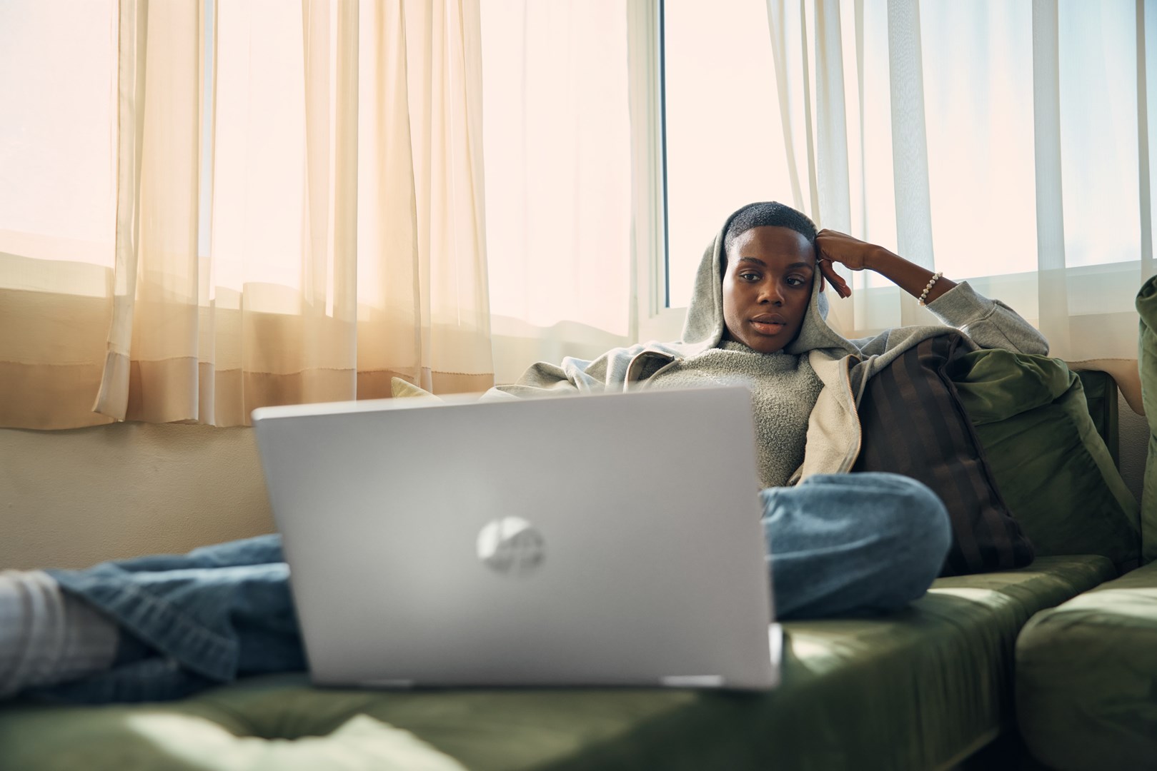 Laptop HP Pavilion x360 14-ek0002nw, 14", Intel Core I5 1235U, 16 GB RAM, 512 GB SSD, i argjendtë