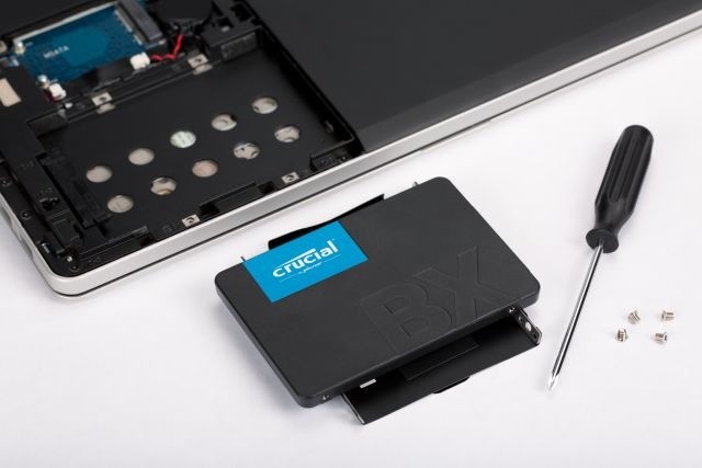 Disk Crucial BX500, 2.5" - 500GB