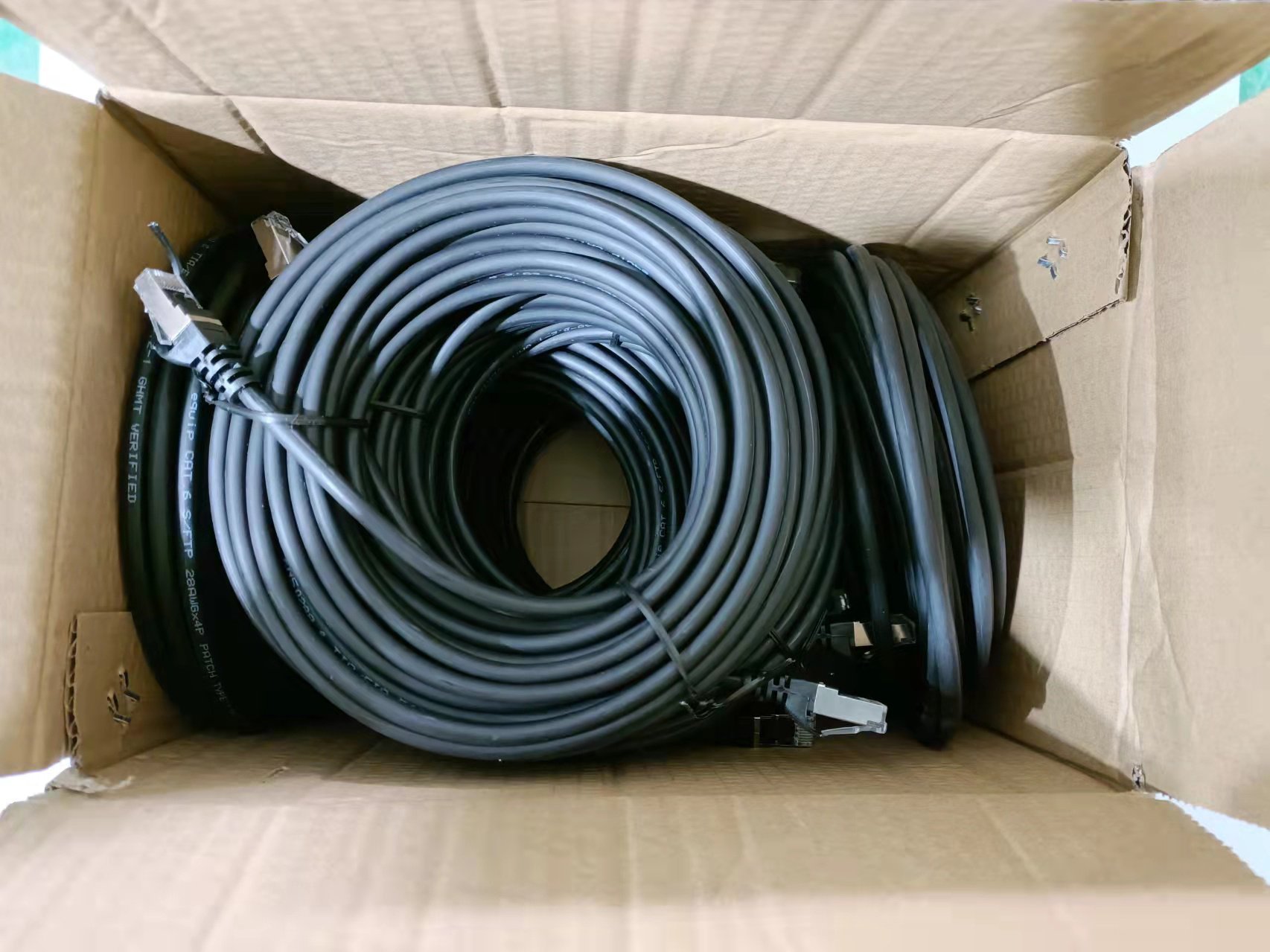 Kabllo rrjeti Equip Patch Cable Cat6, S/FTP, 2m, LSZH, e zezë