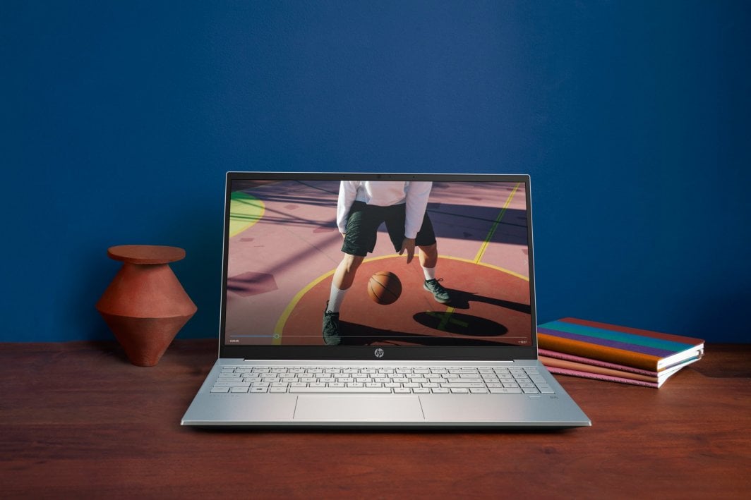 Laptop HP Pavilion 15-eh3164nw, 15.6", AMD Ryzen 5 7530U, 16 GB RAM, 512 GB SSD, i bardhë