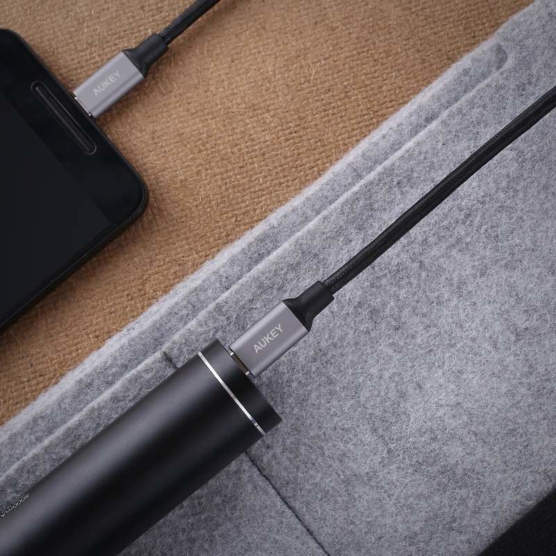 Kabllo Aukey, USB C / USB C, 1 m, e zezë