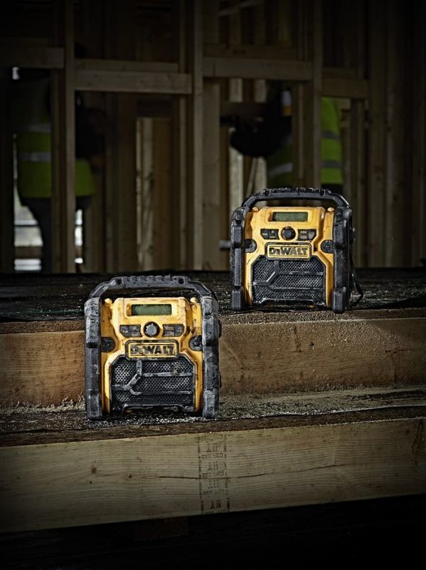 Radio Dewalt Mains / Battery Construction Site, AC / DC, 2.8kg