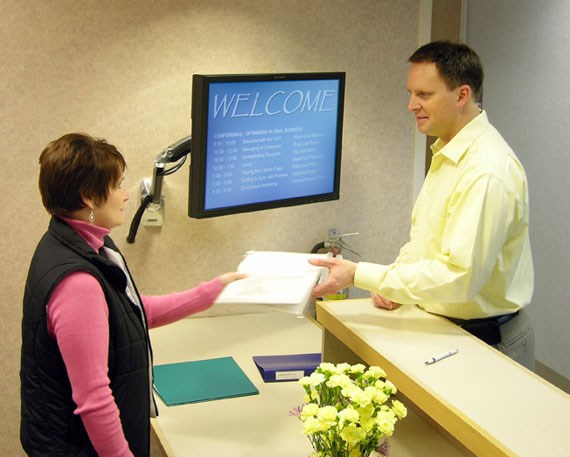 Mbajtëse muri për TV Ergotron MX, e argjendtë