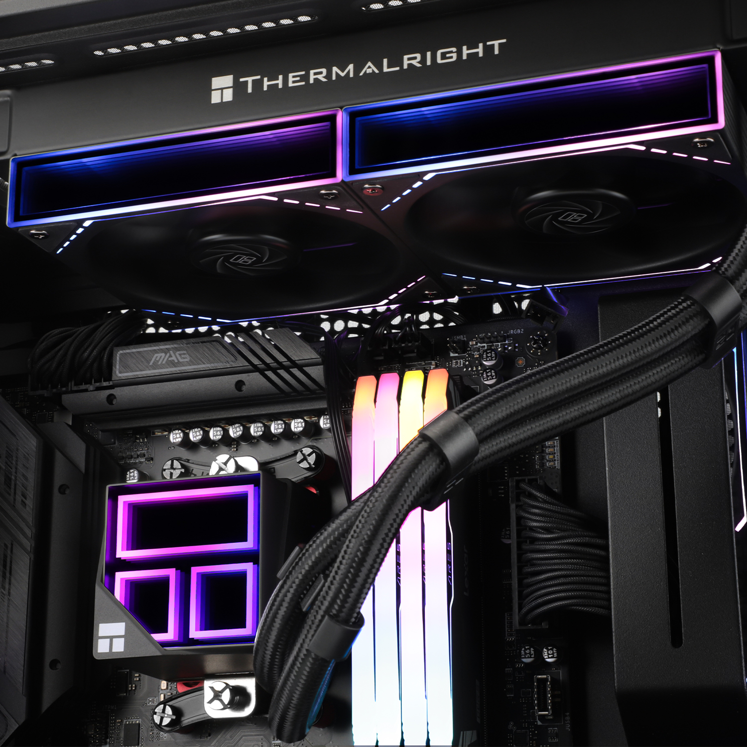 Ftohës Thermalright Frozen Infinity 240, i zi