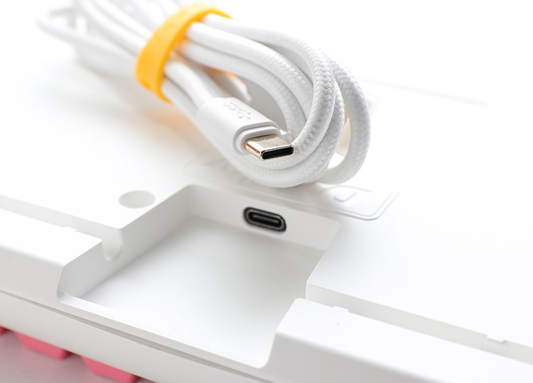 Tastierë Ducky One 3 Gossamer Pink, Cherry MX Blue, rozë