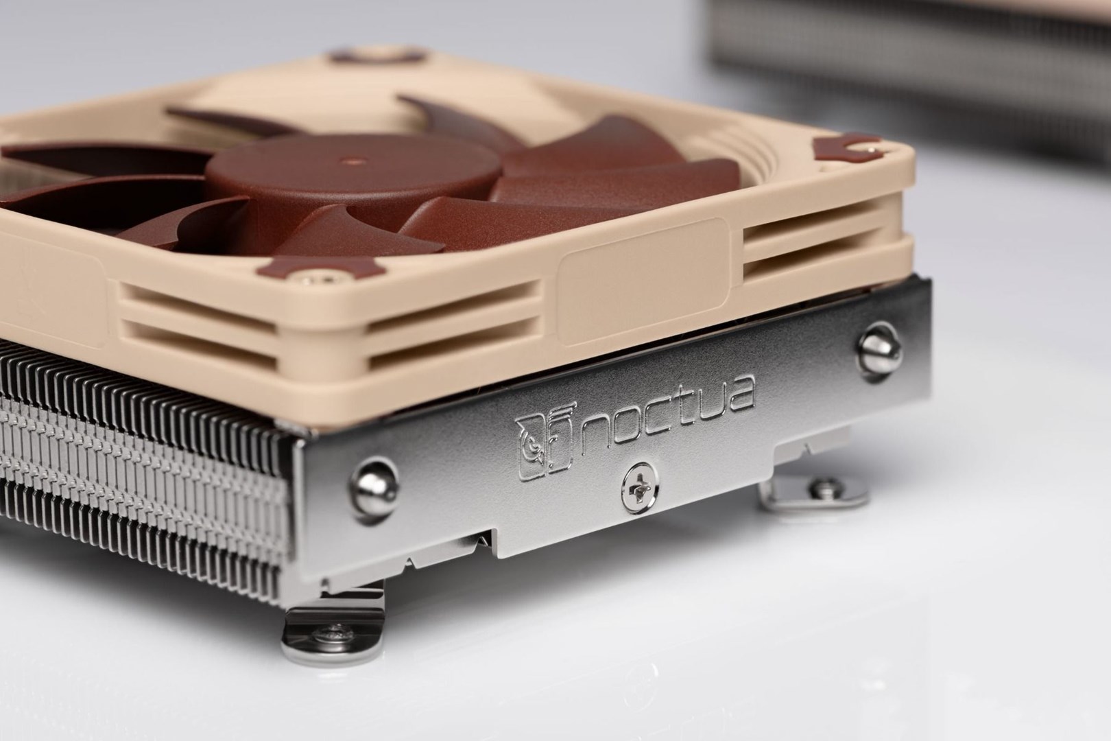 Ftohës CPU Noctua NH-L9i, 92mm, bezhë/i kaftë/i argjendtë