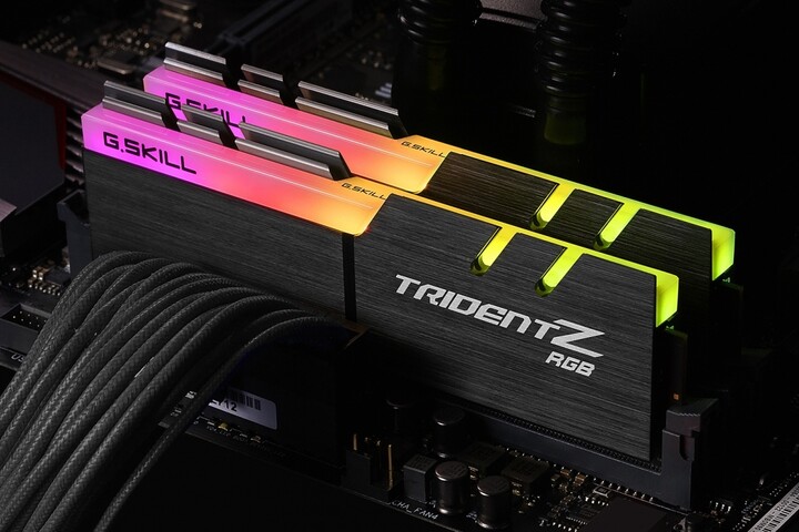 G.SKill TridentZ RGB 16 GB (2x8 GB) DDR4 3600 CL16 мемориски модули