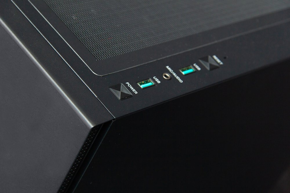 Kompjuter HAL3000 Master Gamer Elite Ti, i7-14700F, 32GB, 2TB SSD, RTX 5070 Ti, e zezë