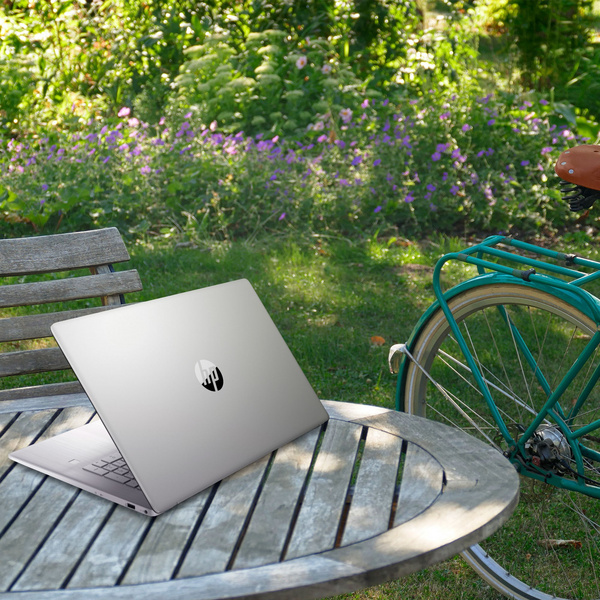 Laptop HP 17-cp0039nw, 17.3", AMD Ryzen 5, 8GB RAM, 512GB SSD, AMD Radeon Graphics, i argjendtë